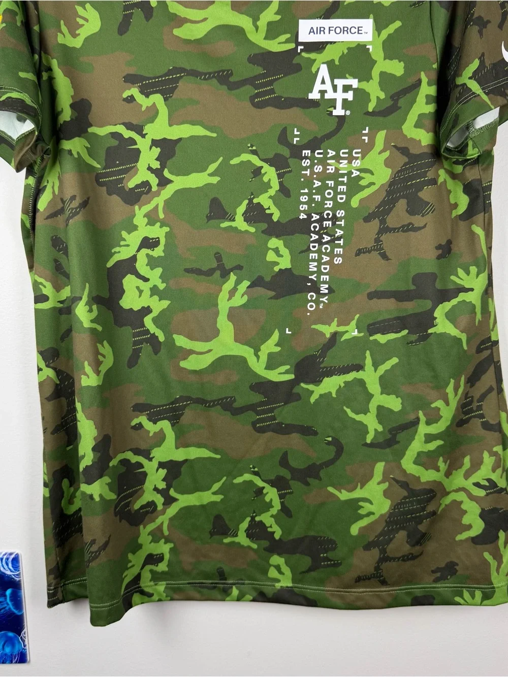 Nike Dri-Fit Air Force AF Academy Camo T-Shirt Women’s Medium USA Flag Athletic